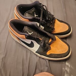 Jordan Men's Black and Orange Athletic Shoes